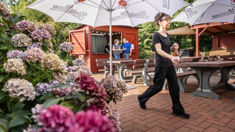 Bild Biergarten & Grillplatz